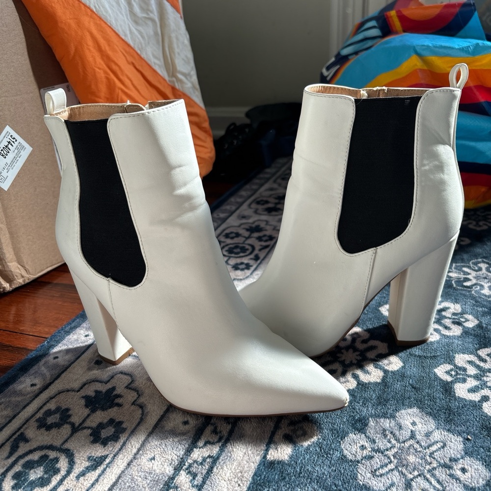 Elegant White Ankle Boots